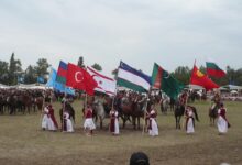 Türk Devletleri Bayrakları - Macaristan Turan Kurultayı Bugac 2012.